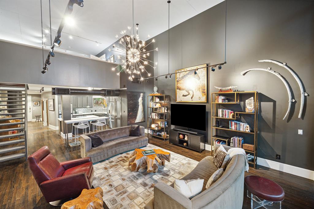 1005 S Shepherd Drive # 202