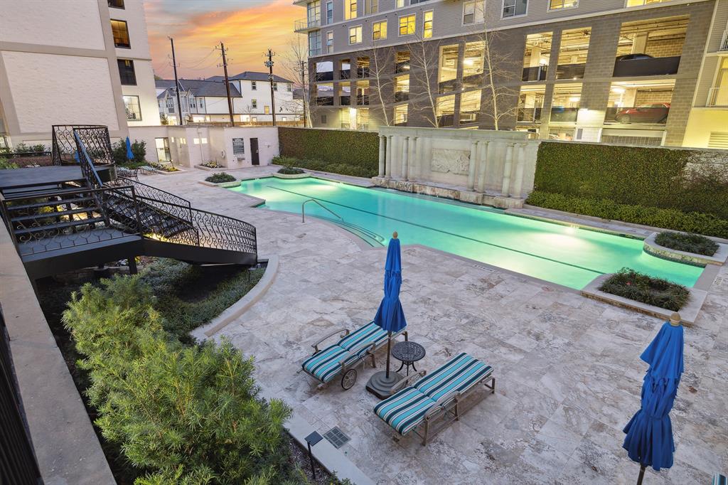 1005 S Shepherd Drive # 202