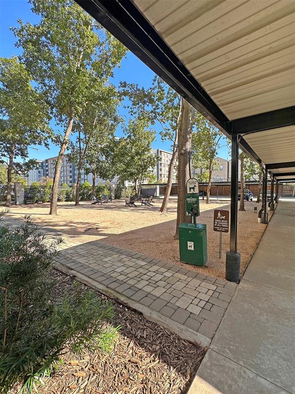 1005 S Shepherd Drive # 202
