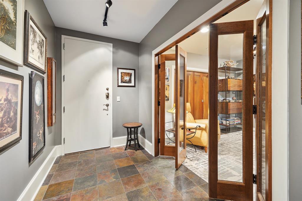 1005 S Shepherd Drive # 202