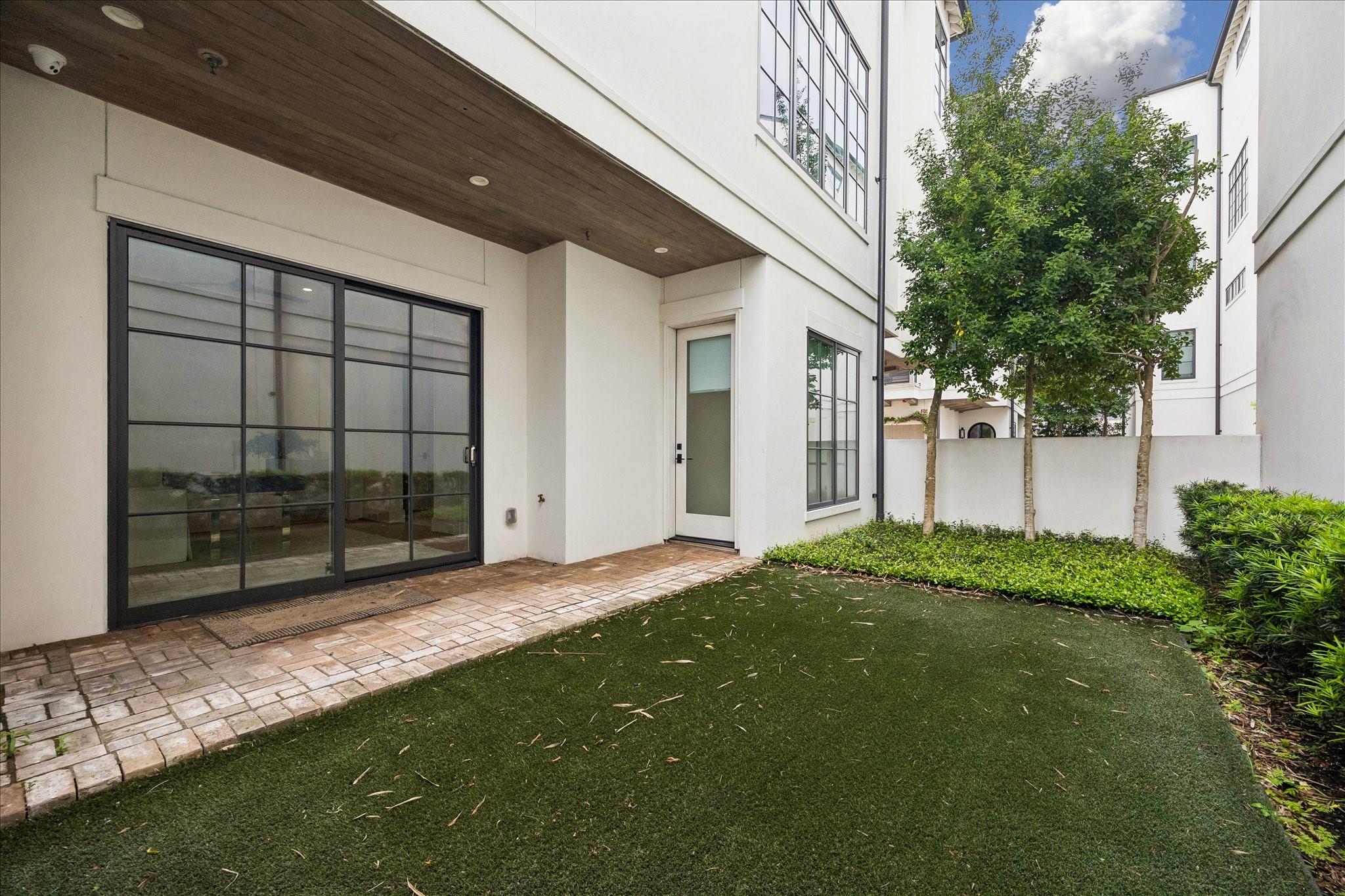 2326 Bissonnet Street