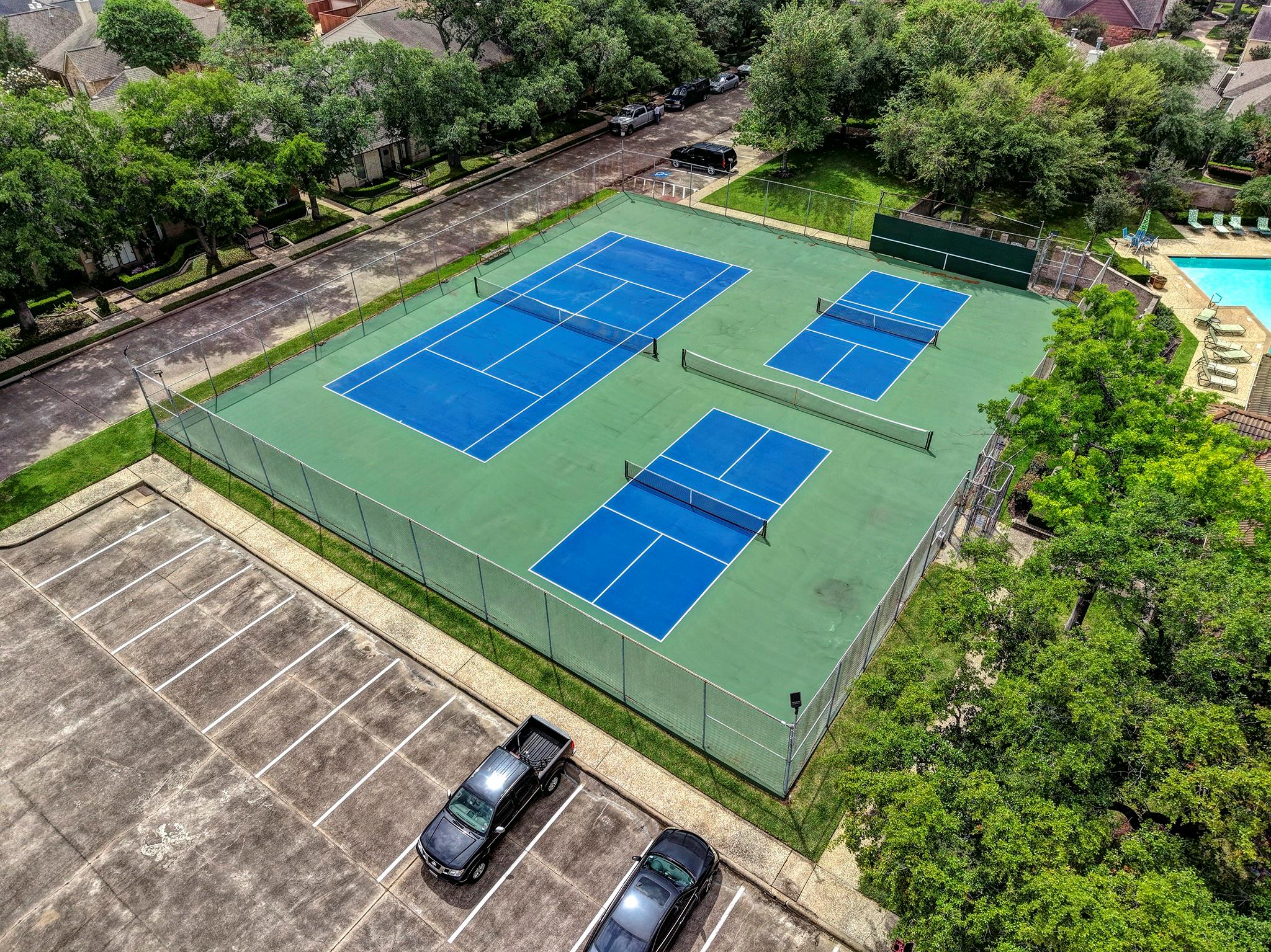 9943 Kemp Forest Drive