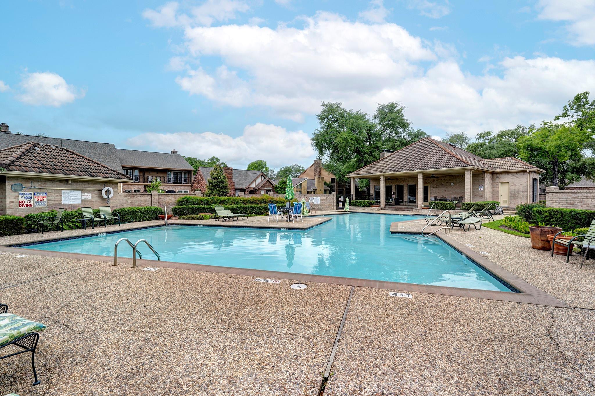 9943 Kemp Forest Drive