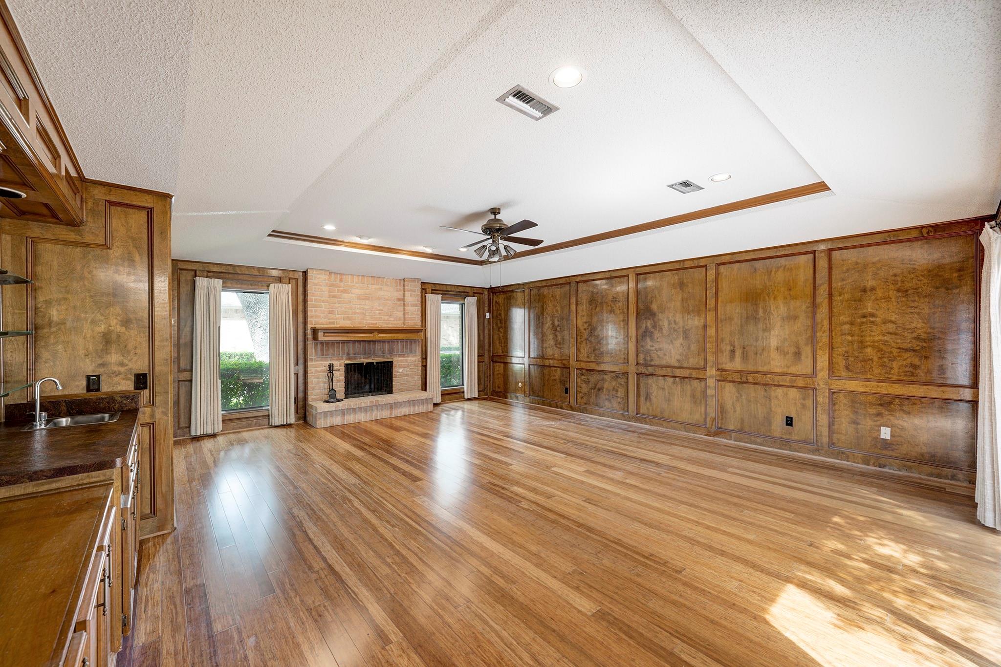 9943 Kemp Forest Drive