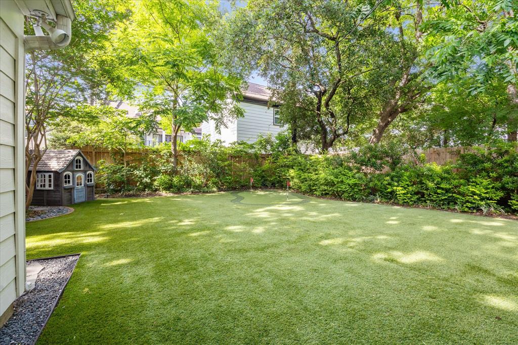 2618 Sunset Boulevard