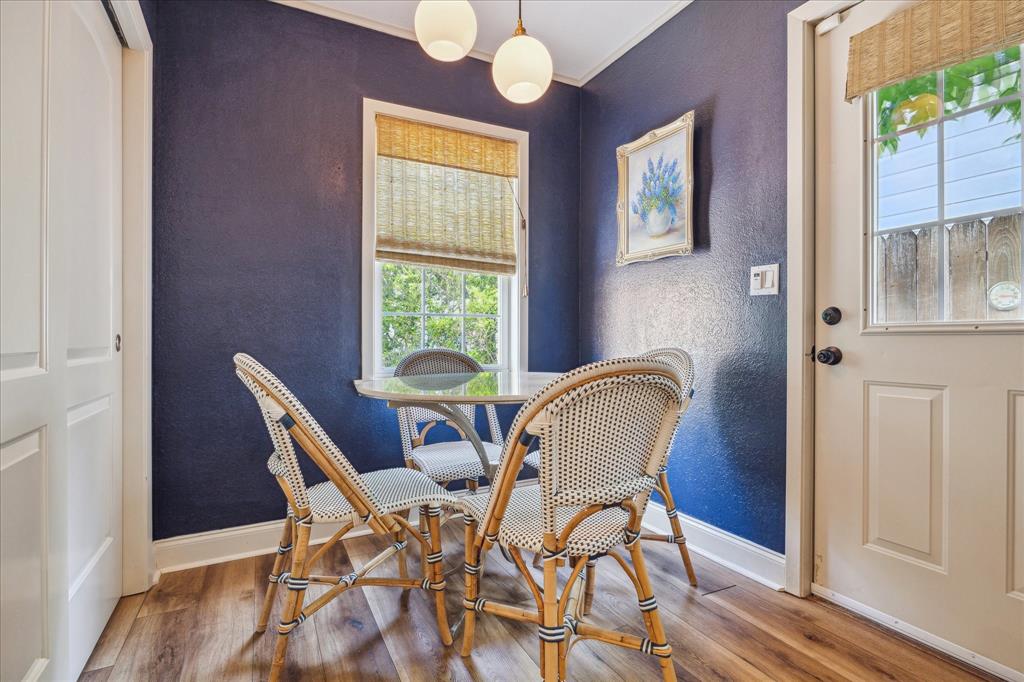 2618 Sunset Boulevard