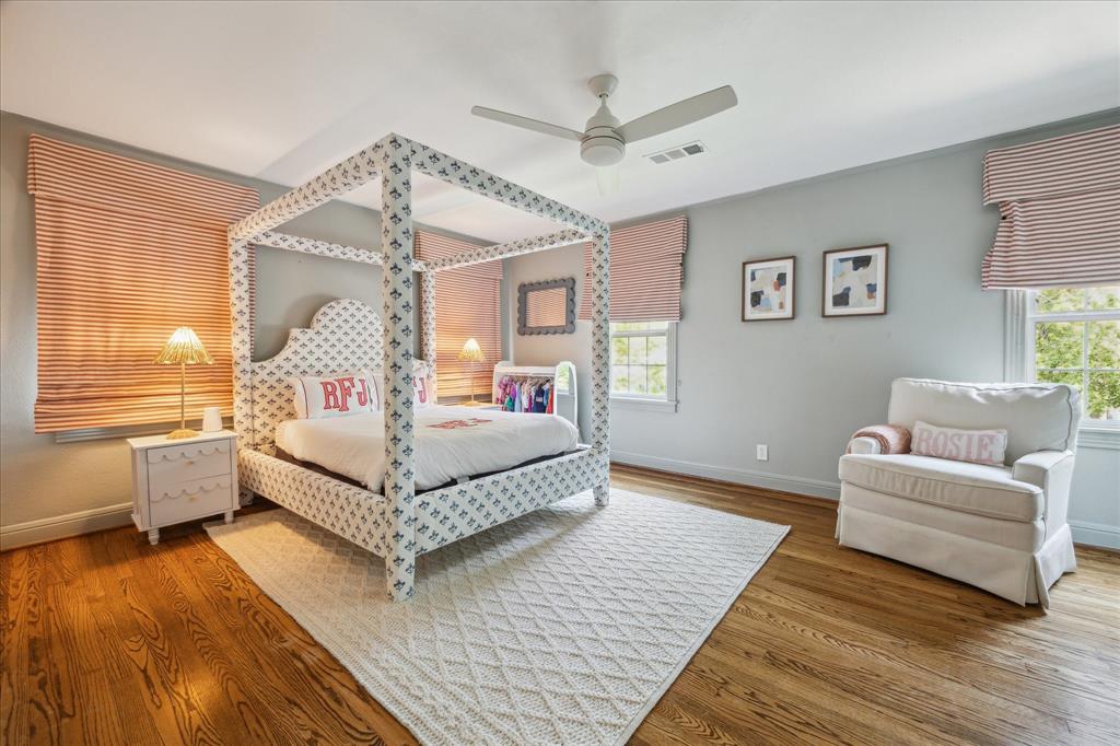 2618 Sunset Boulevard