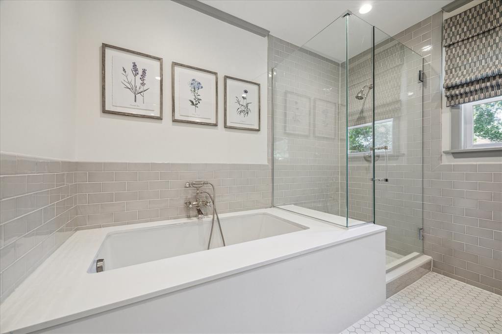 2618 Sunset Boulevard