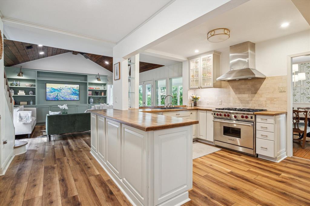 2618 Sunset Boulevard