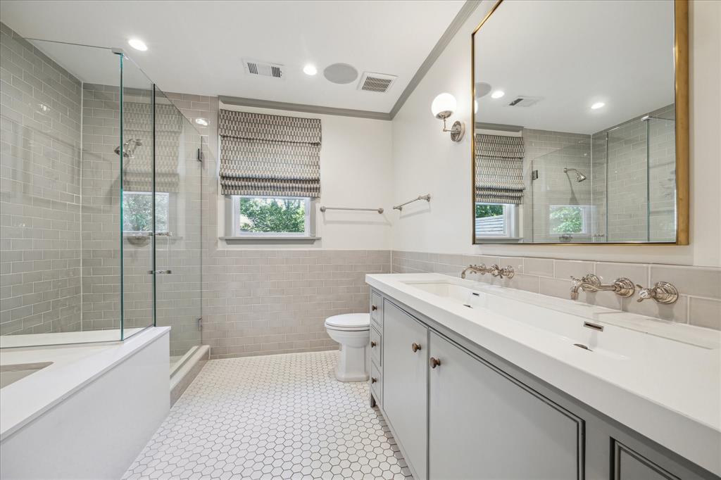 2618 Sunset Boulevard