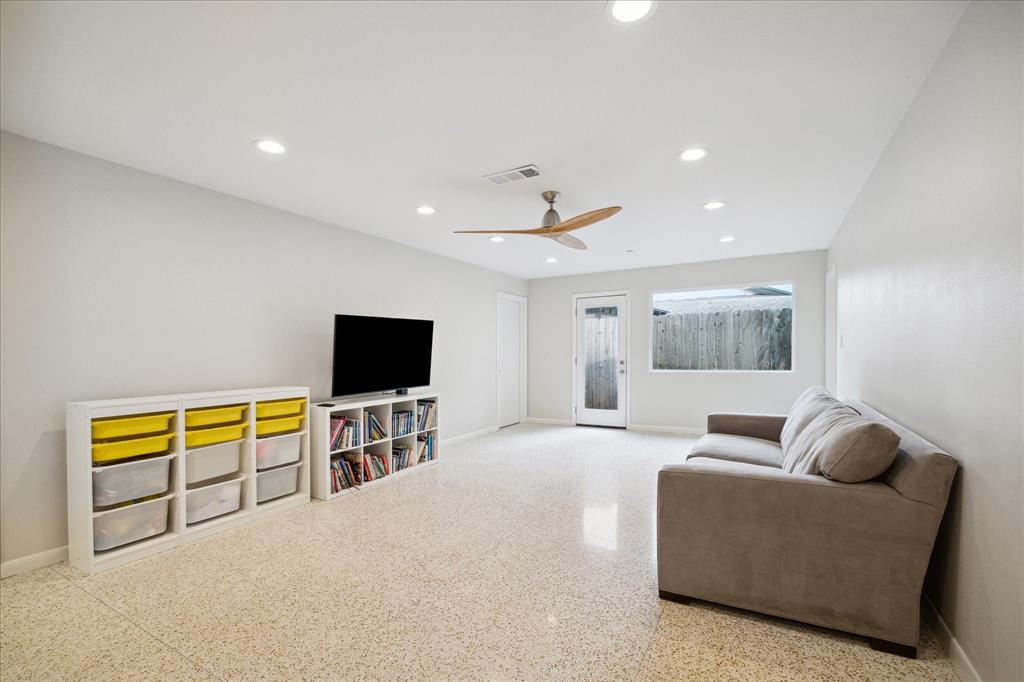 3542 Sun Valley Drive