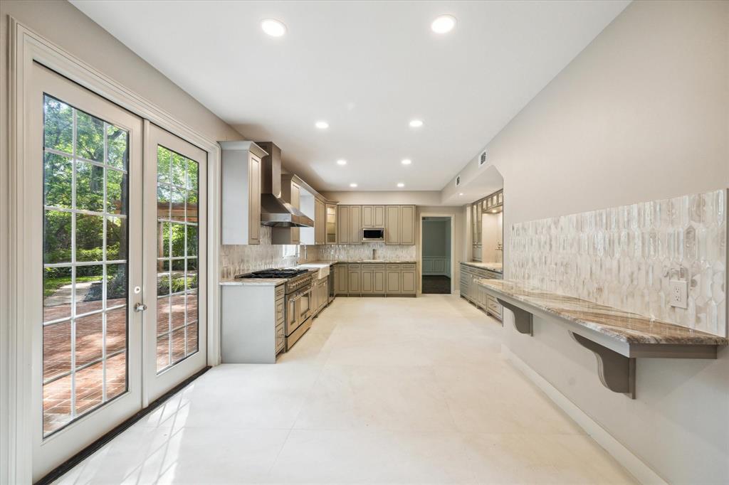 8 Pine Forest Circle