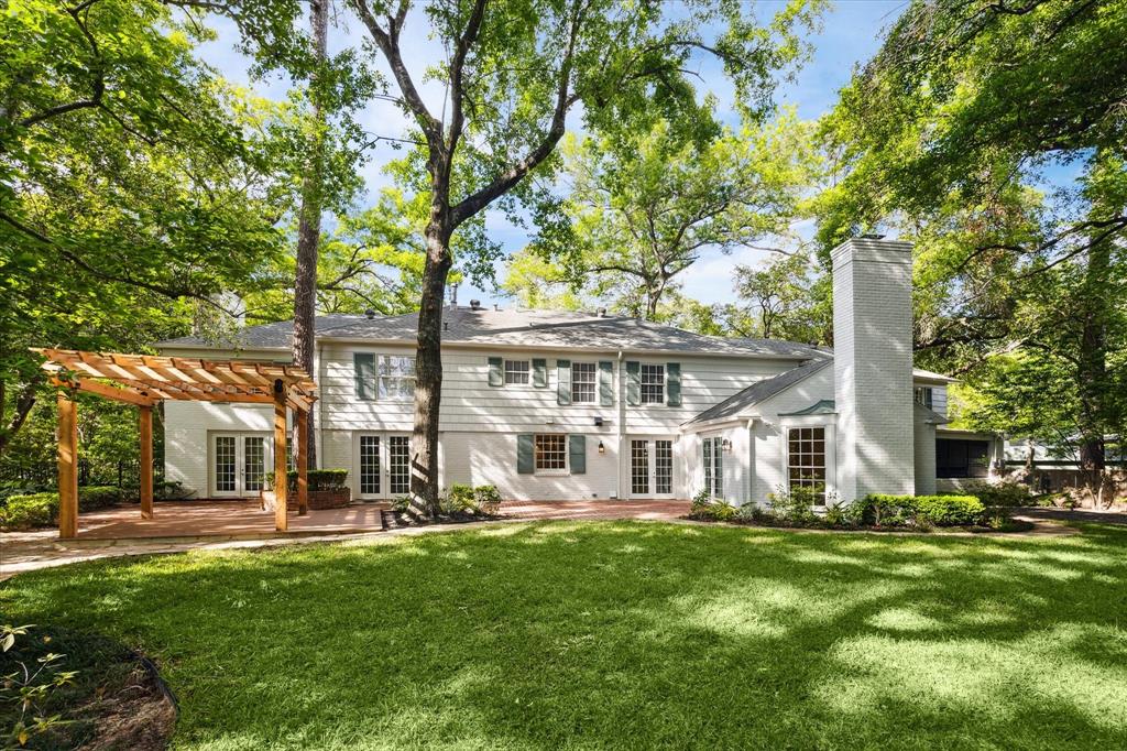 8 Pine Forest Circle