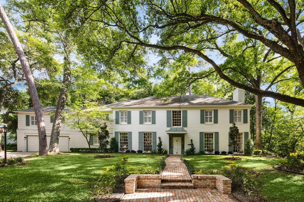 8 Pine Forest Circle