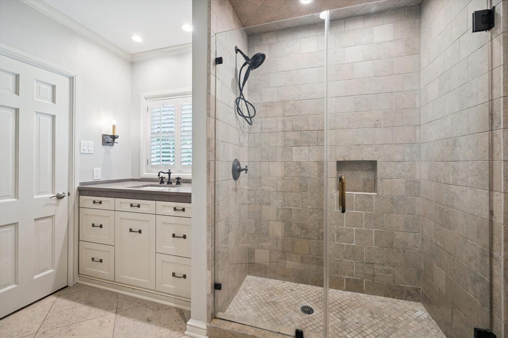 8 Pine Forest Circle