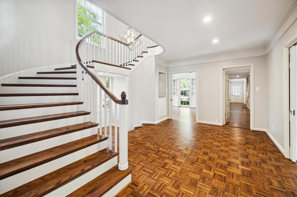 8 Pine Forest Circle