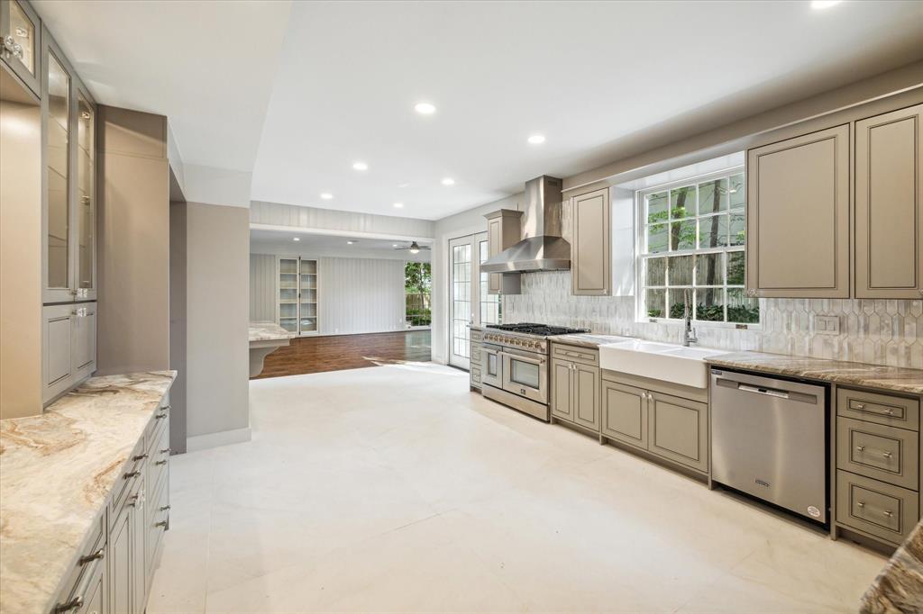 8 Pine Forest Circle