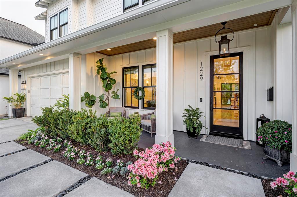 1229 Kinley Lane