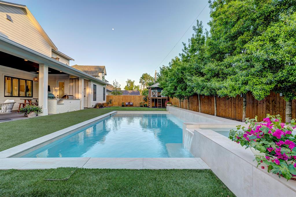 1229 Kinley Lane