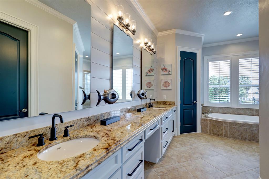 3425 Petite Circle