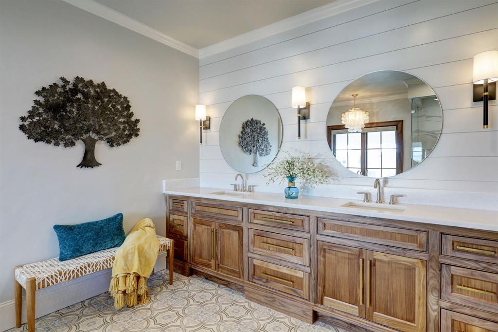 3425 Petite Circle