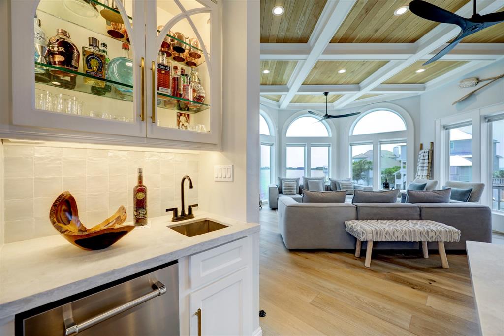 3425 Petite Circle