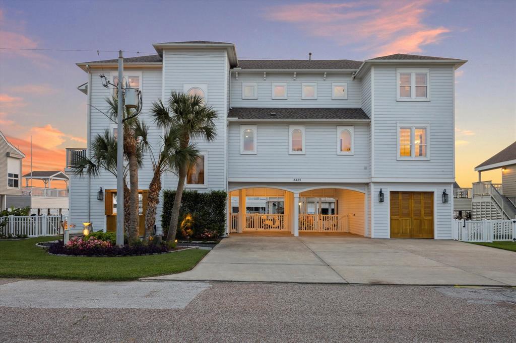 3425 Petite Circle