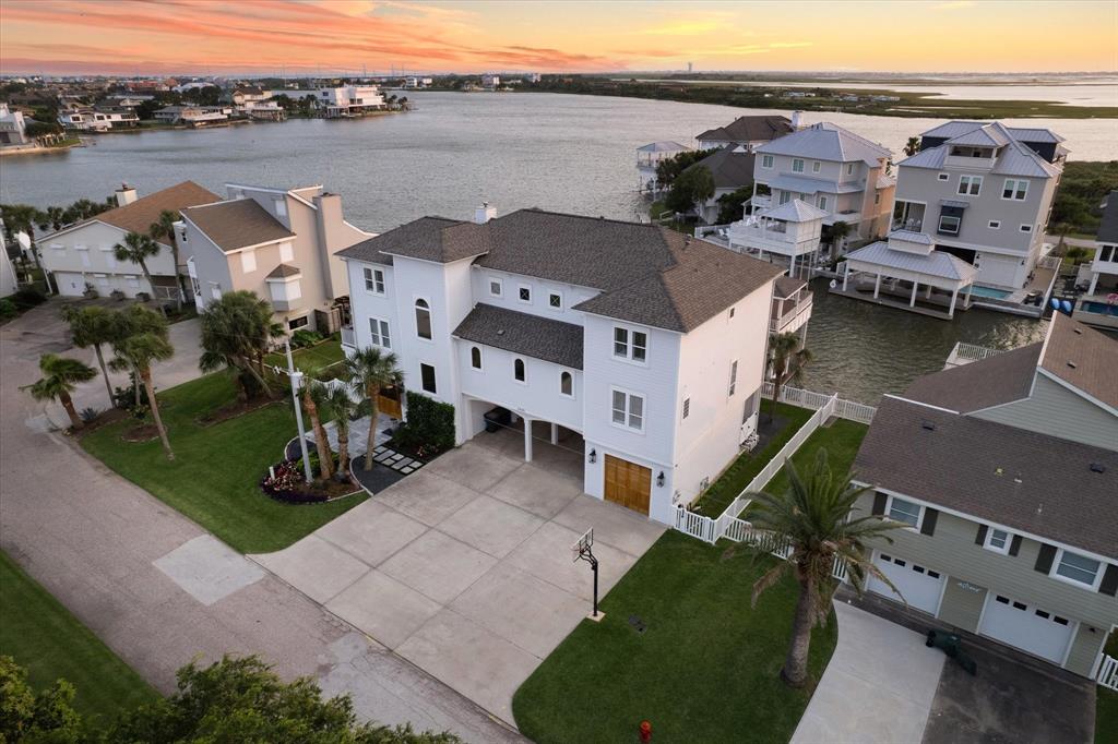 3425 Petite Circle