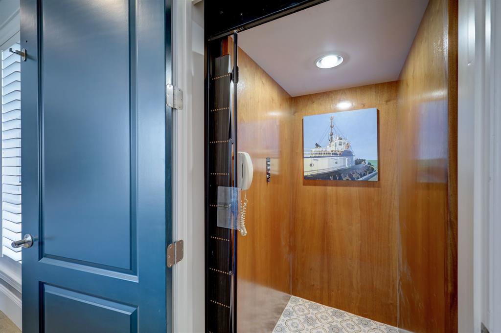 3425 Petite Circle