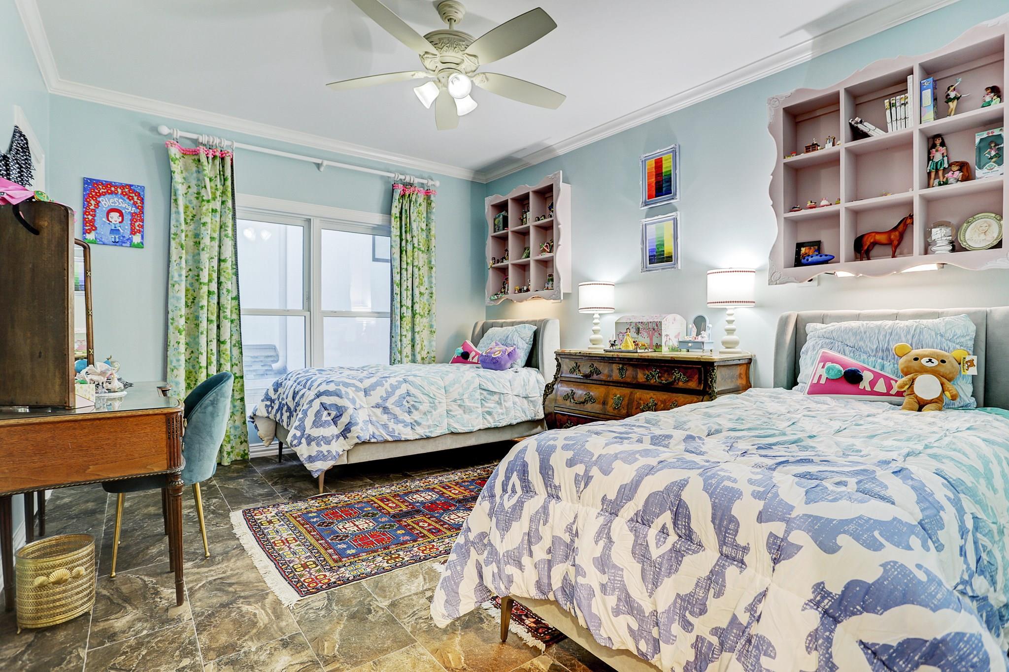 2629 University Boulevard