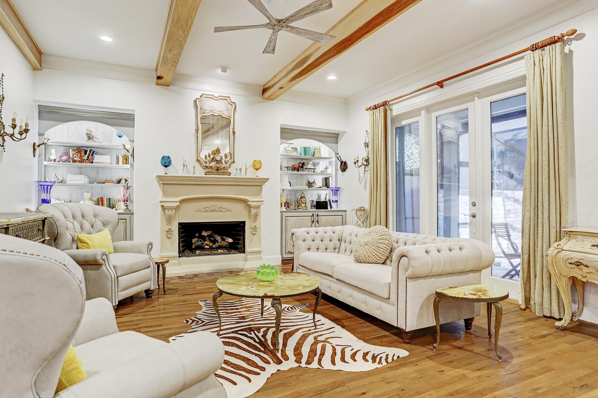 2629 University Boulevard