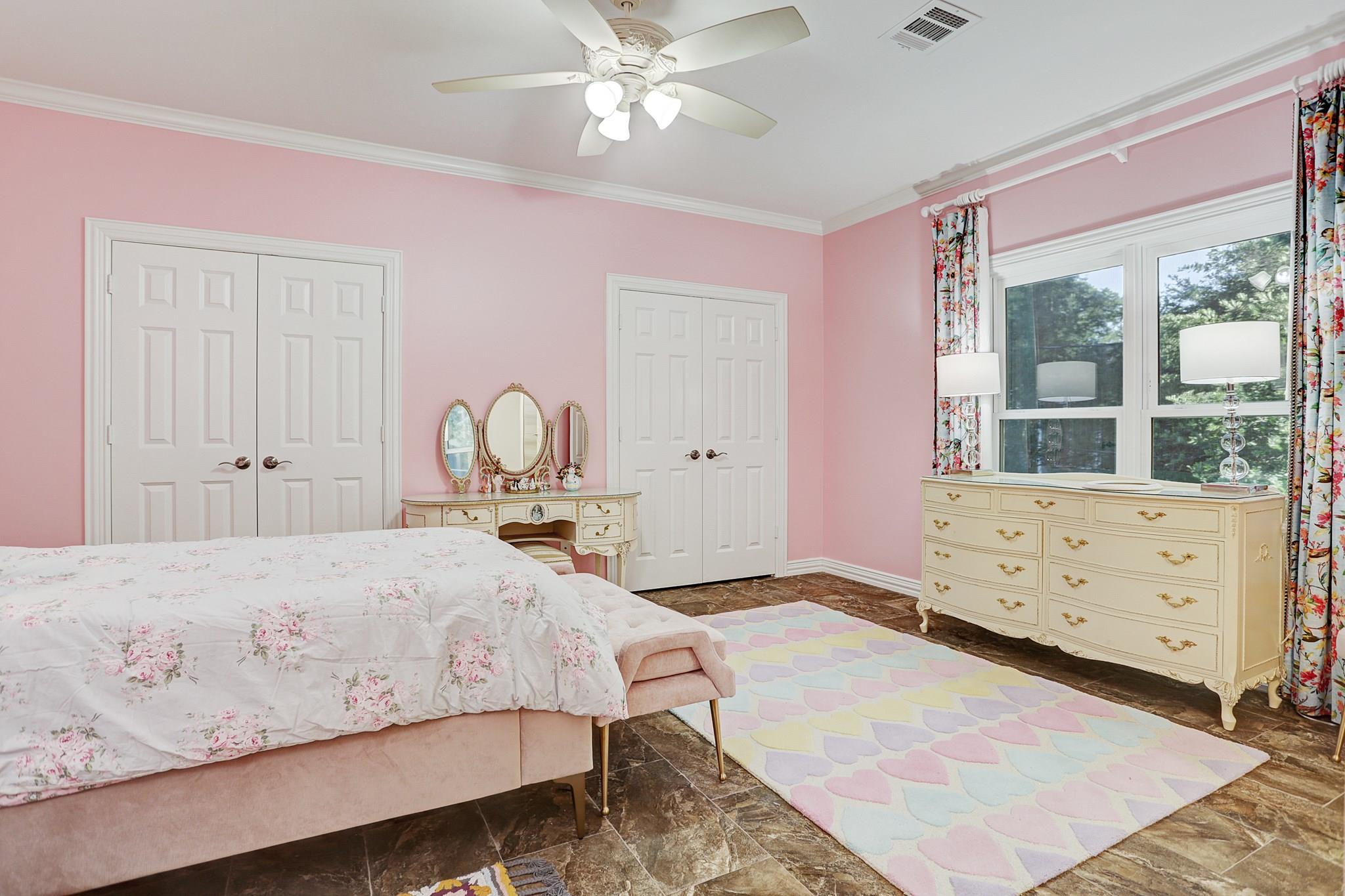 2629 University Boulevard