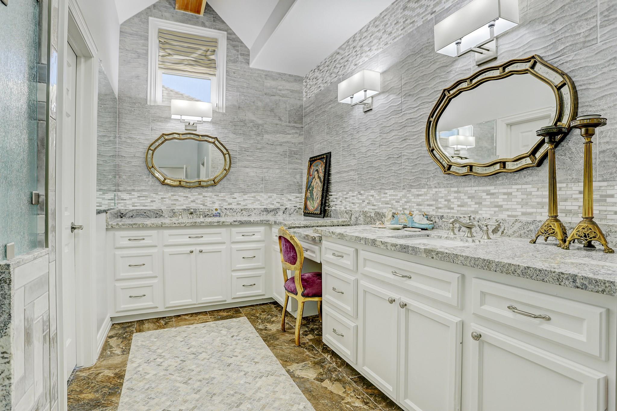 2629 University Boulevard