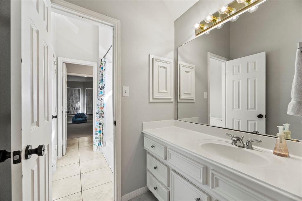 3906 Kenn Court