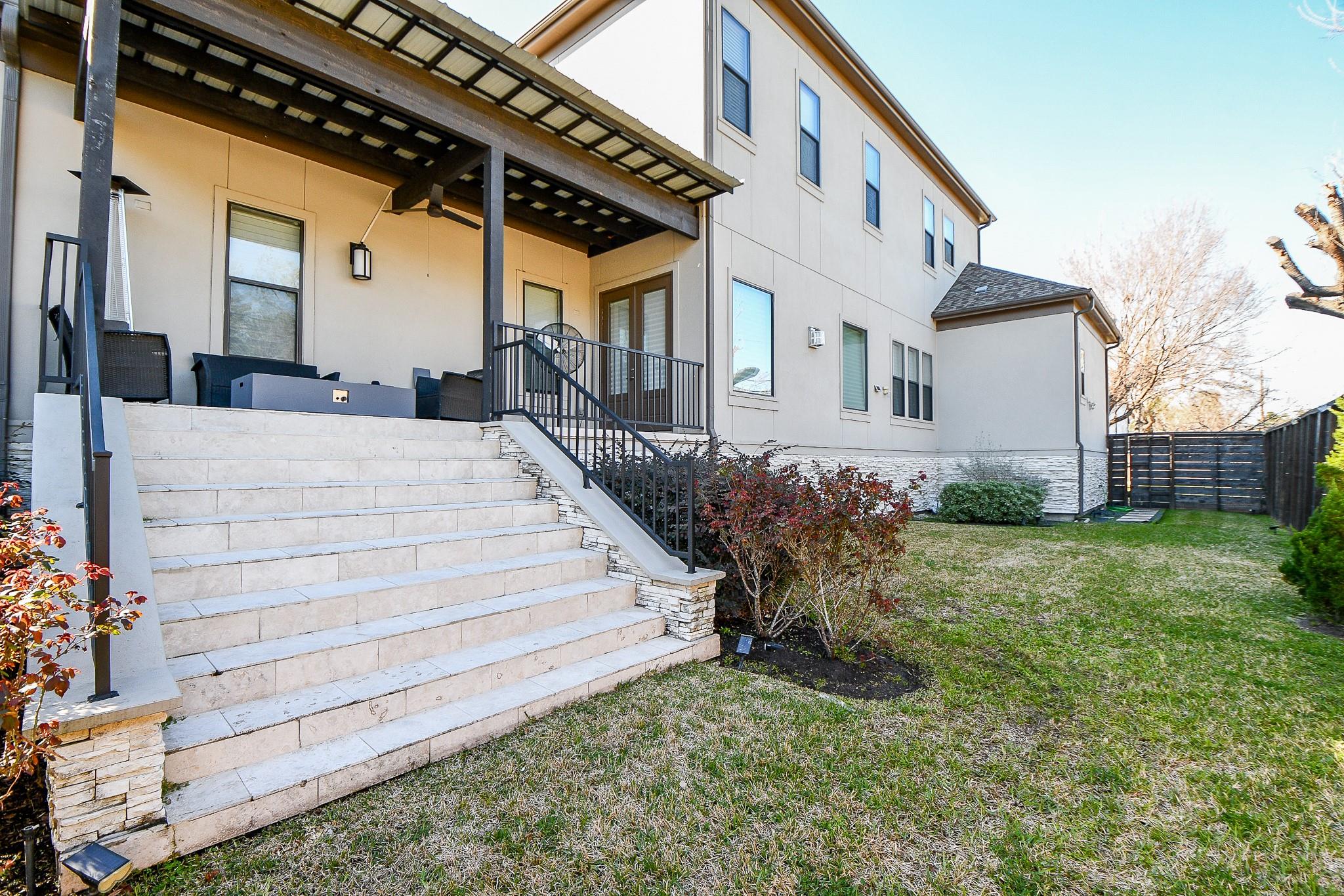 3203 Blue Bonnet Boulevard