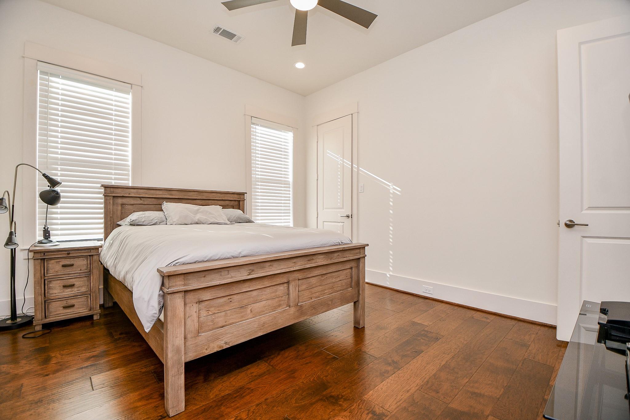 3203 Blue Bonnet Boulevard