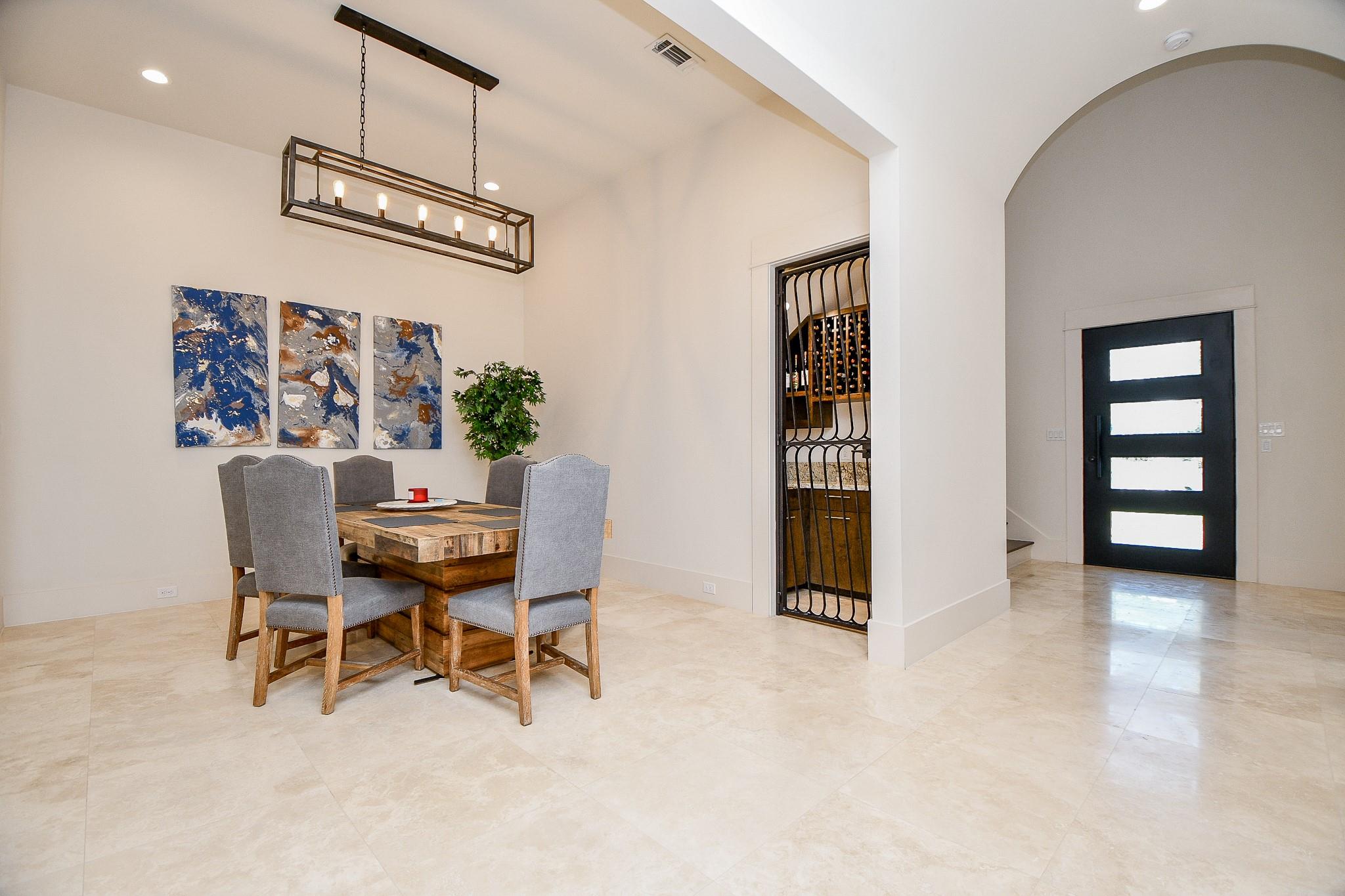 3203 Blue Bonnet Boulevard