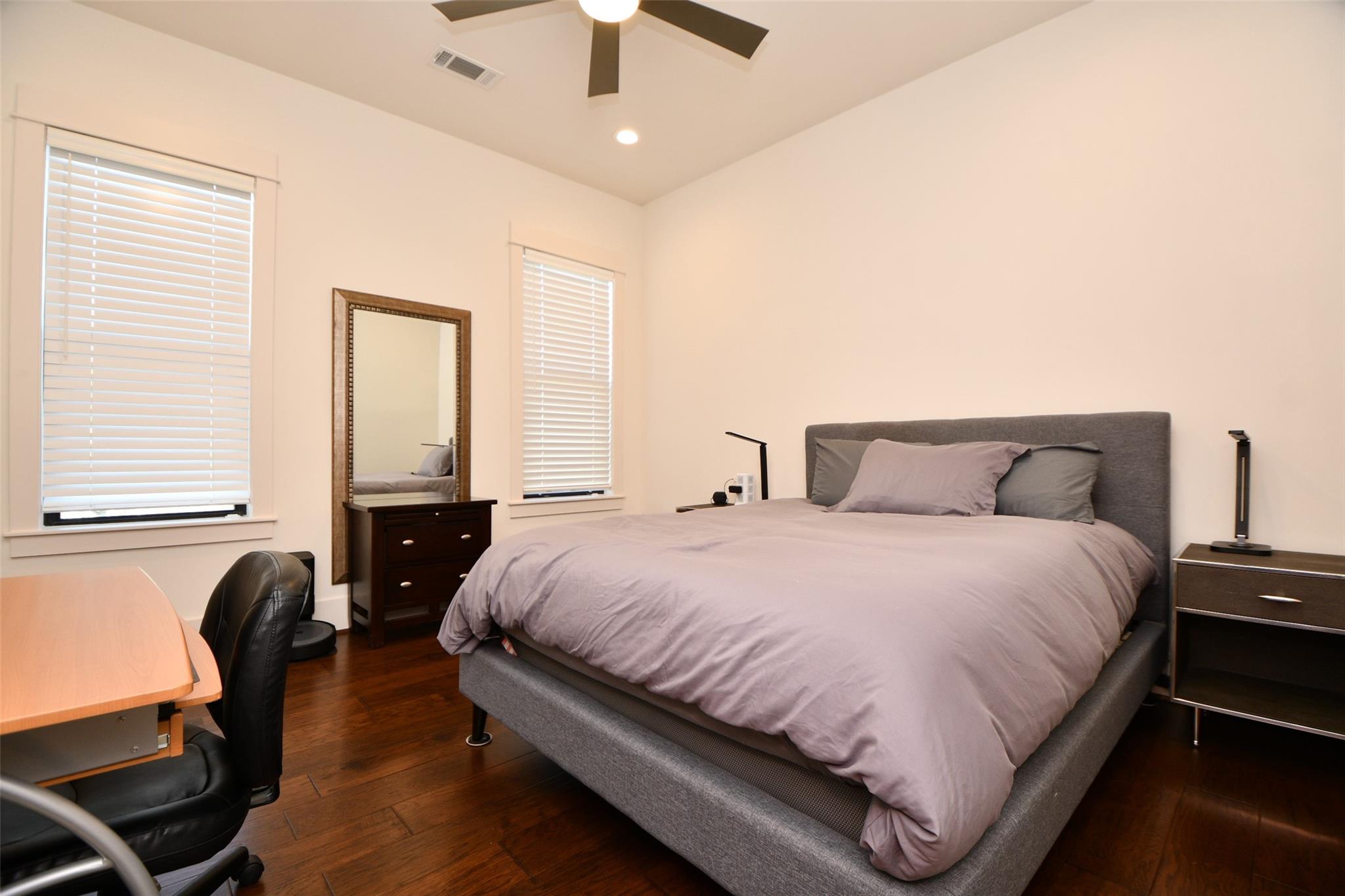 3203 Blue Bonnet Boulevard