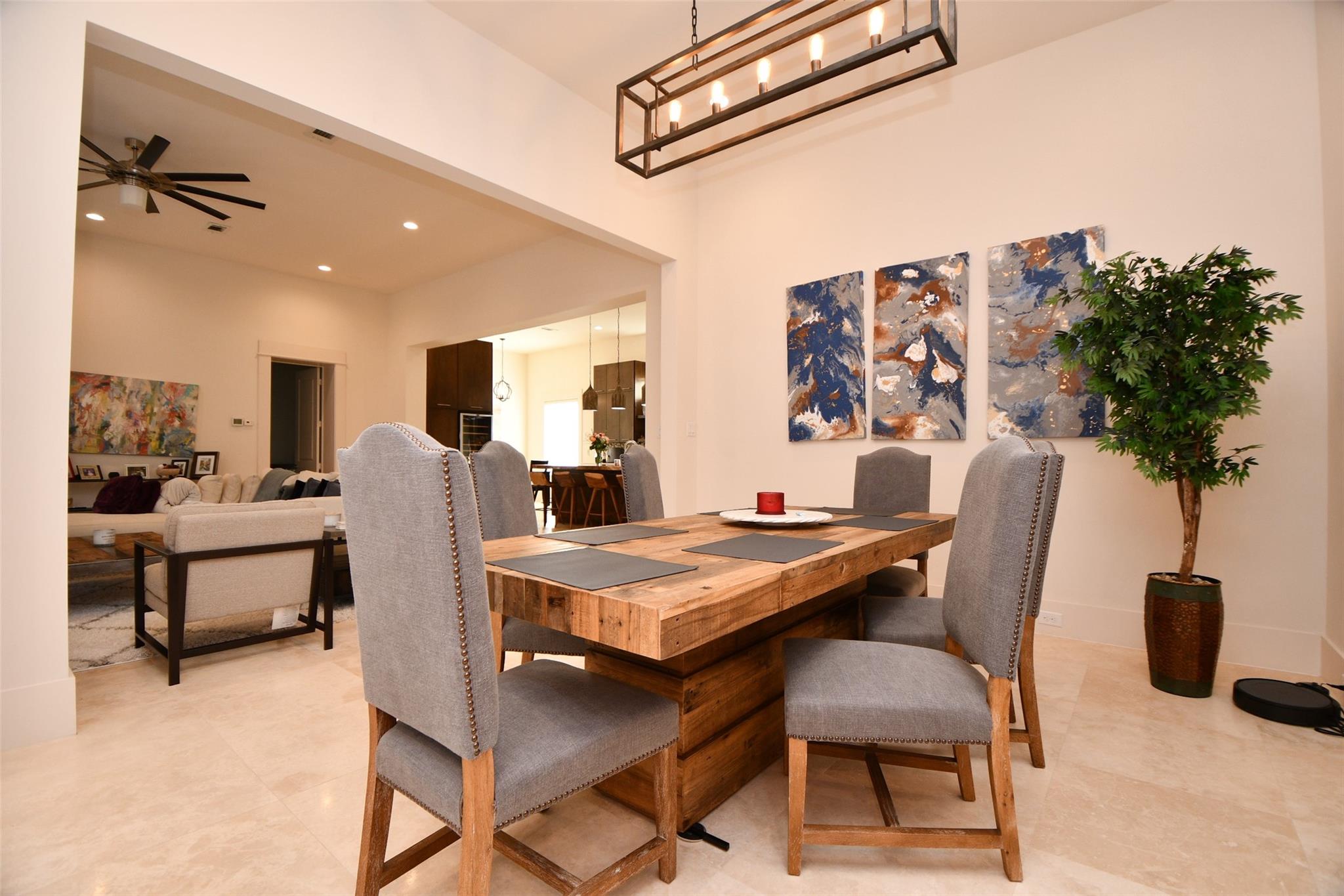 3203 Blue Bonnet Boulevard