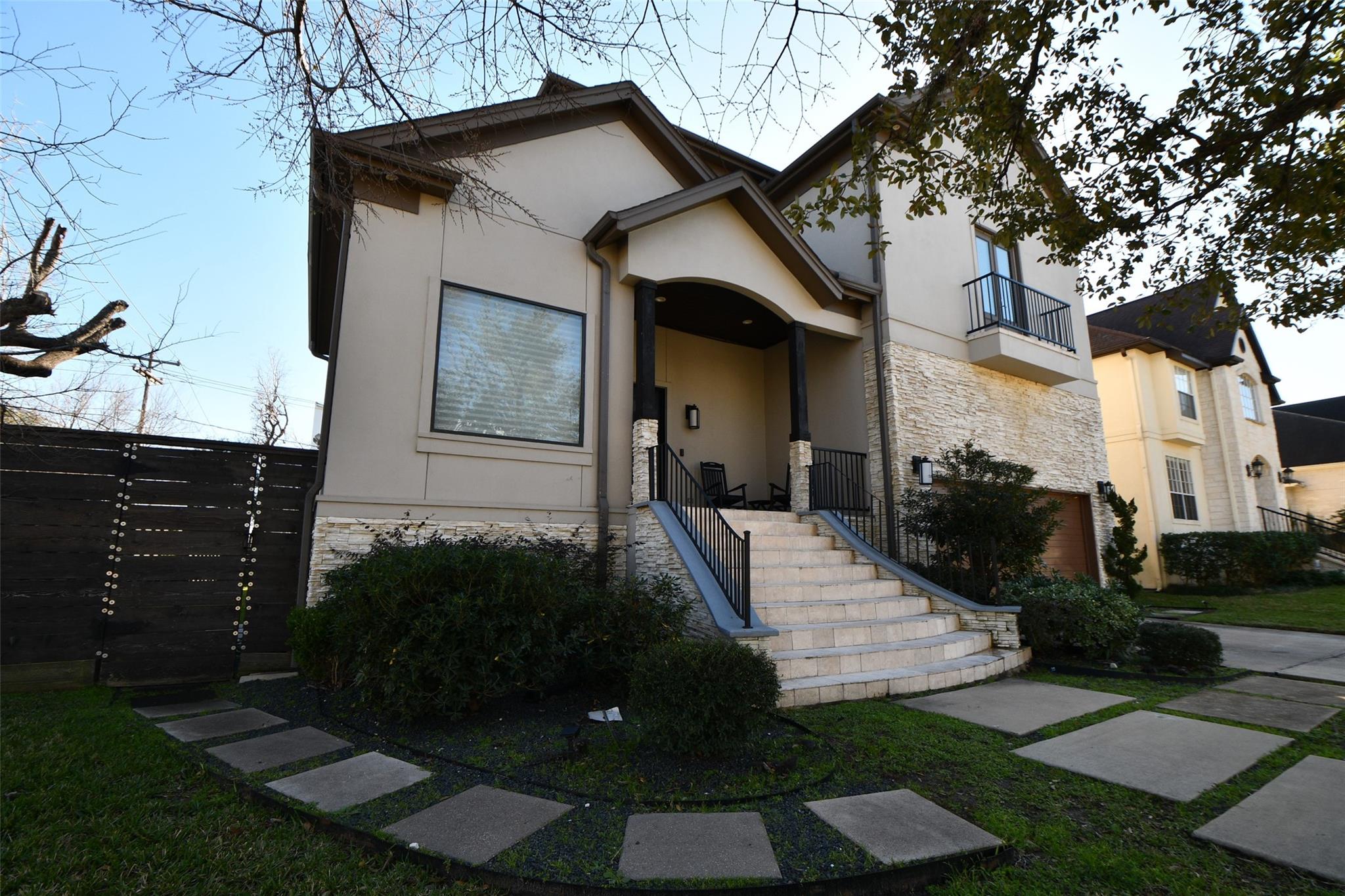 3203 Blue Bonnet Boulevard