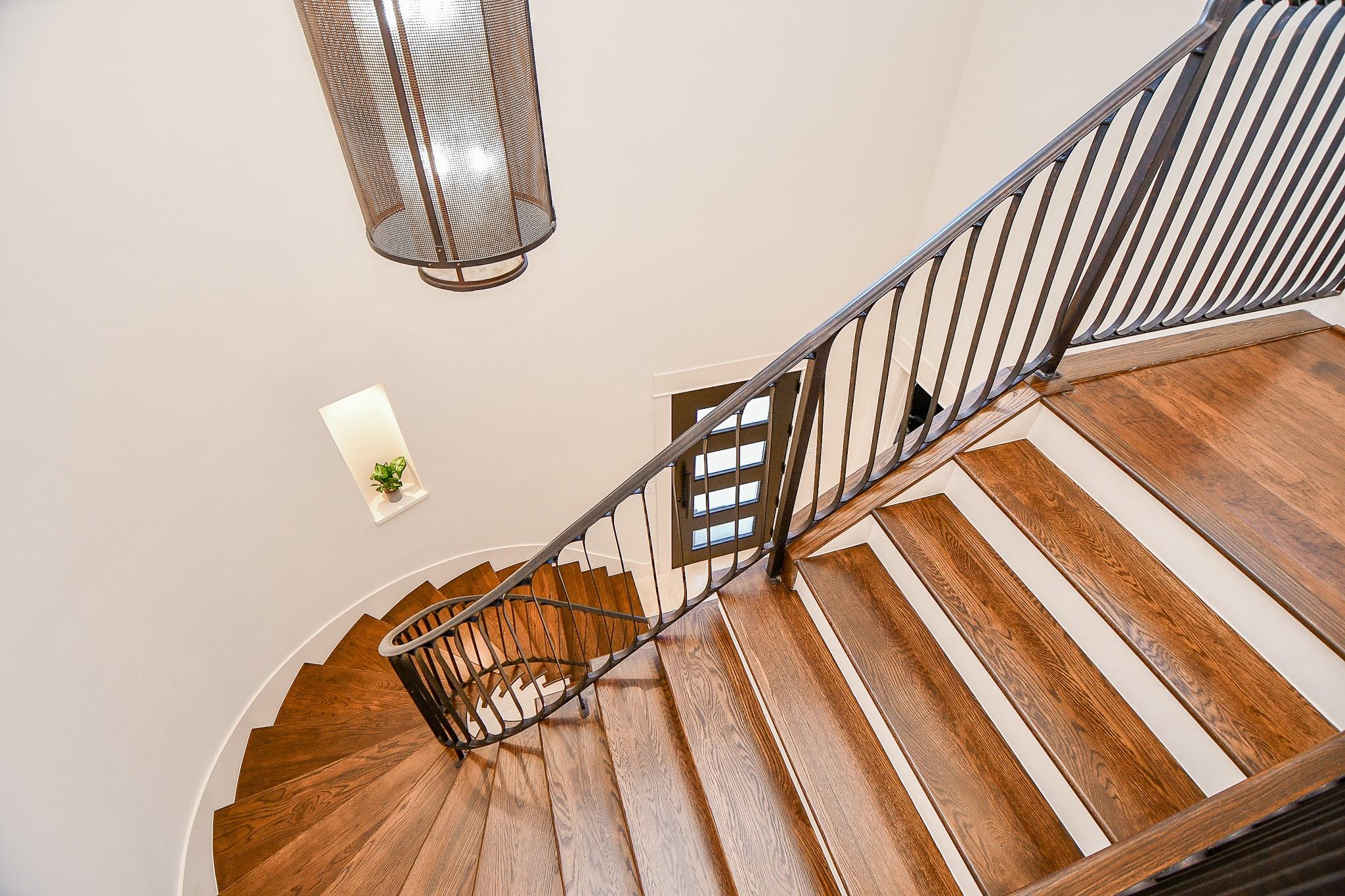 3203 Blue Bonnet Boulevard