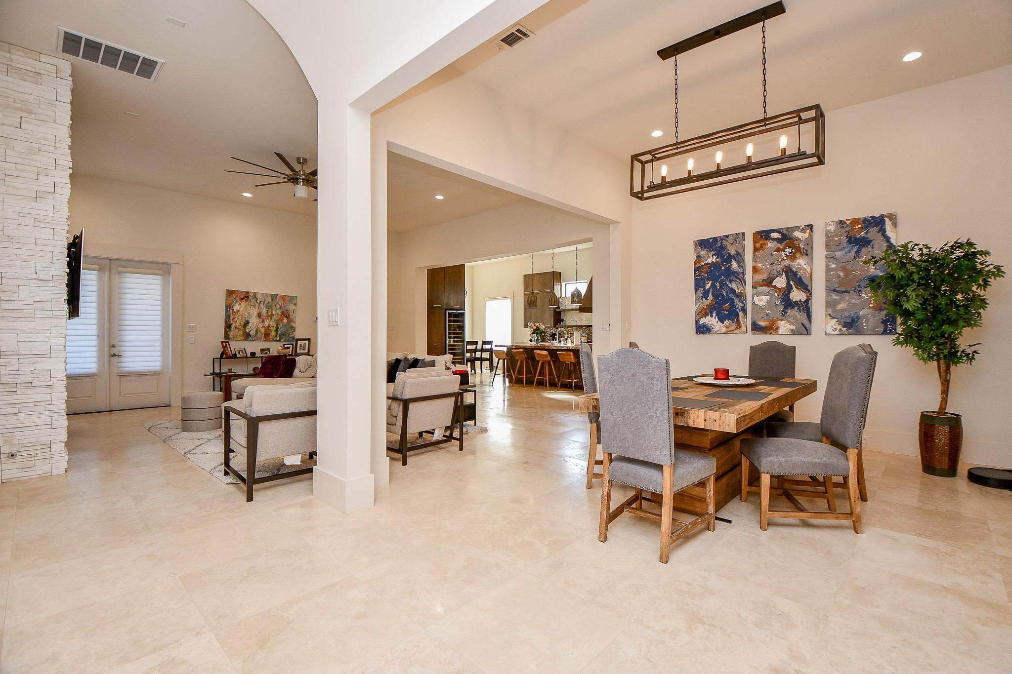 3203 Blue Bonnet Boulevard