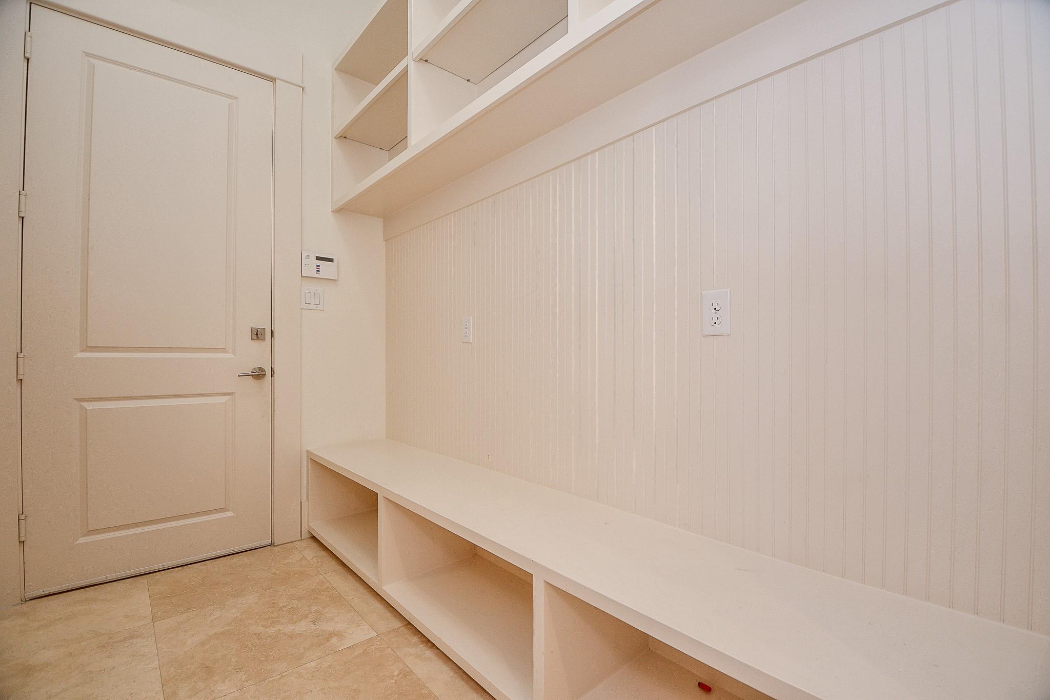 3203 Blue Bonnet Boulevard