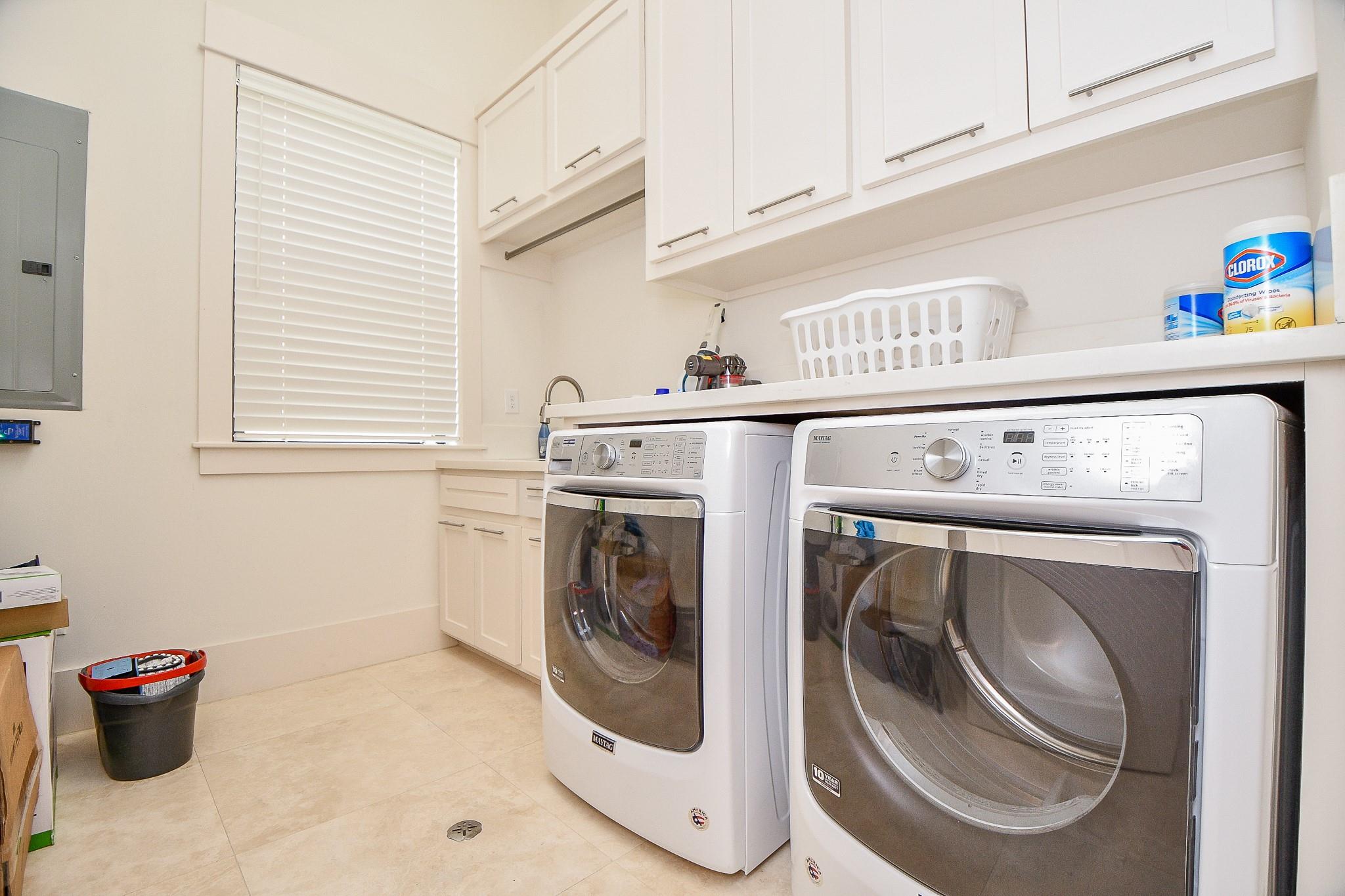 3203 Blue Bonnet Boulevard