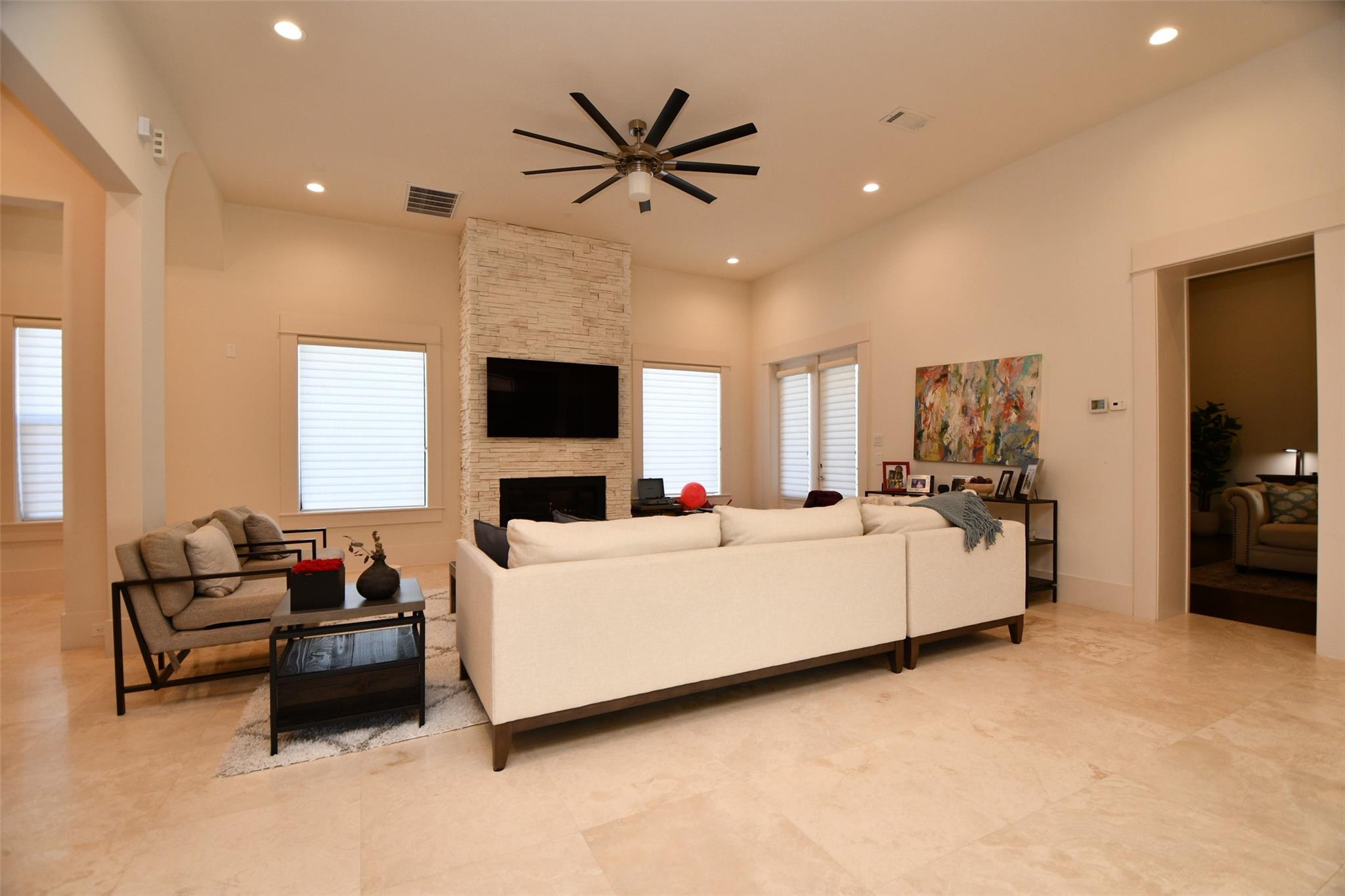 3203 Blue Bonnet Boulevard