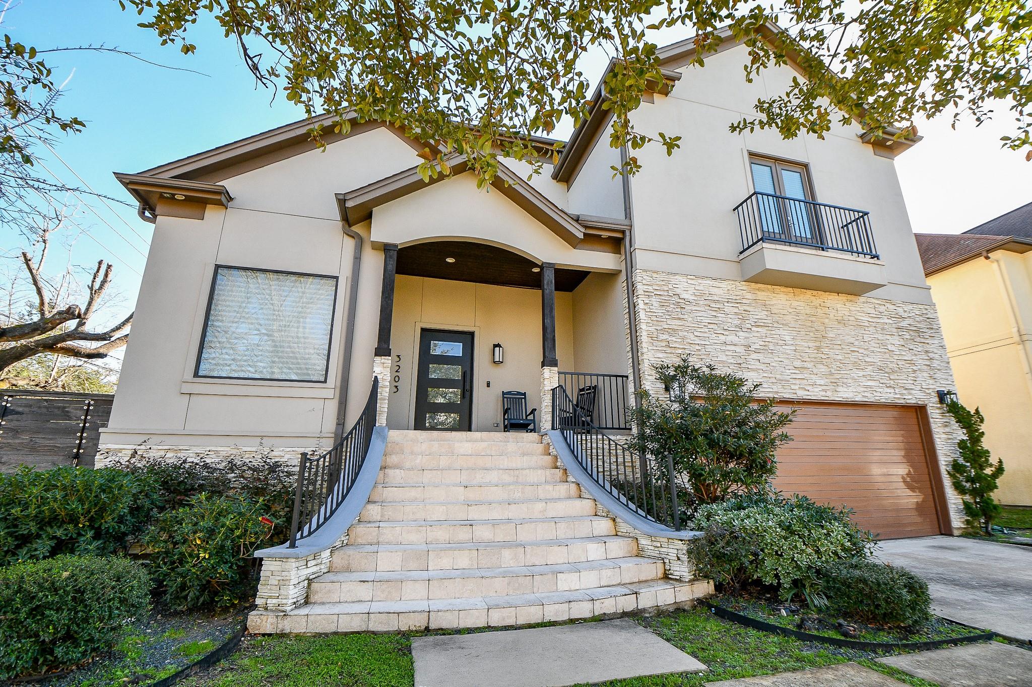 3203 Blue Bonnet Boulevard