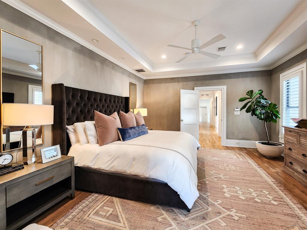 1226 Cortlandt Street