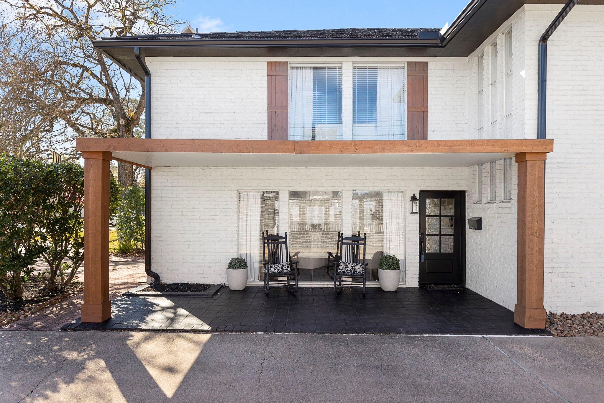 443 E Gaywood Drive