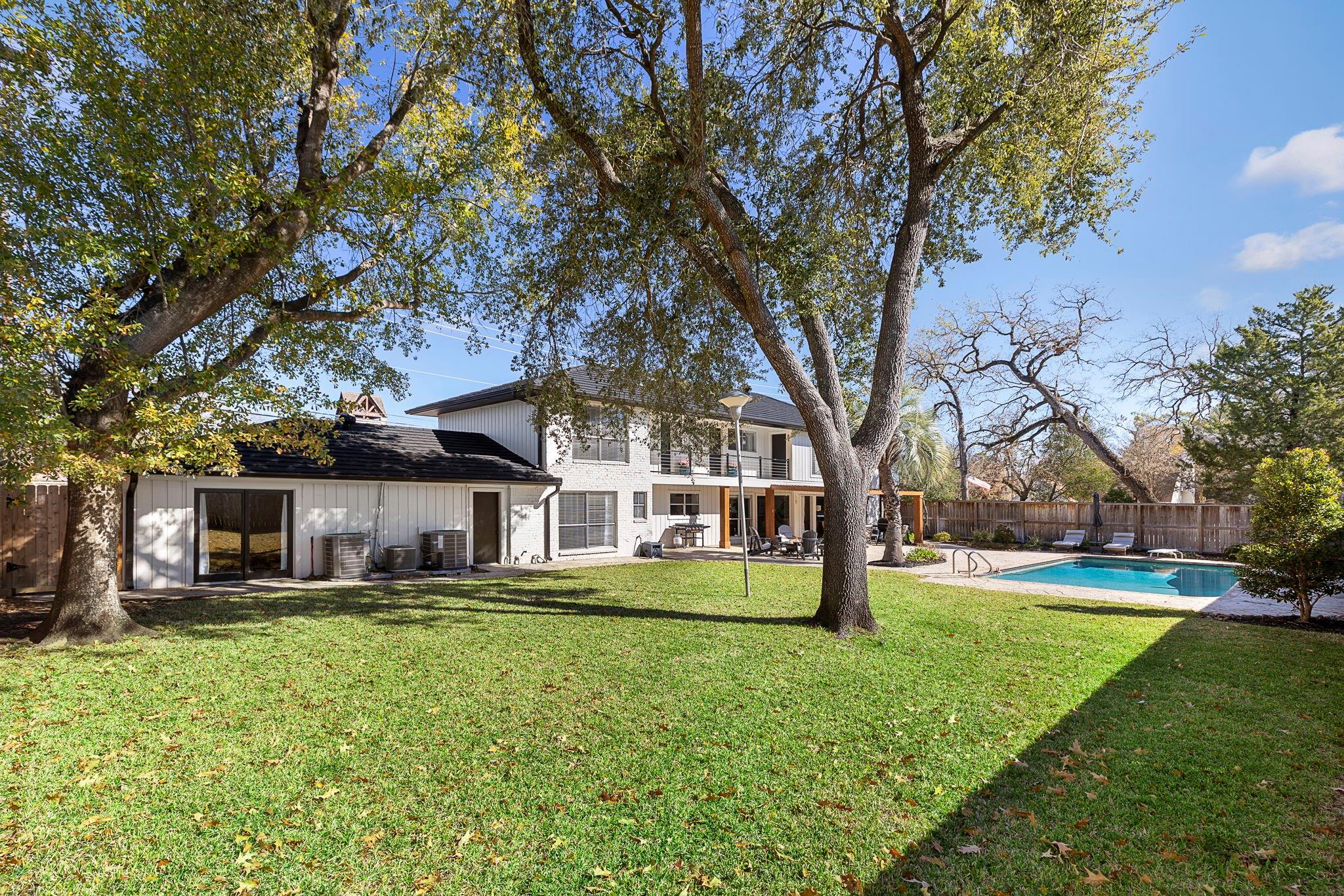 443 E Gaywood Drive