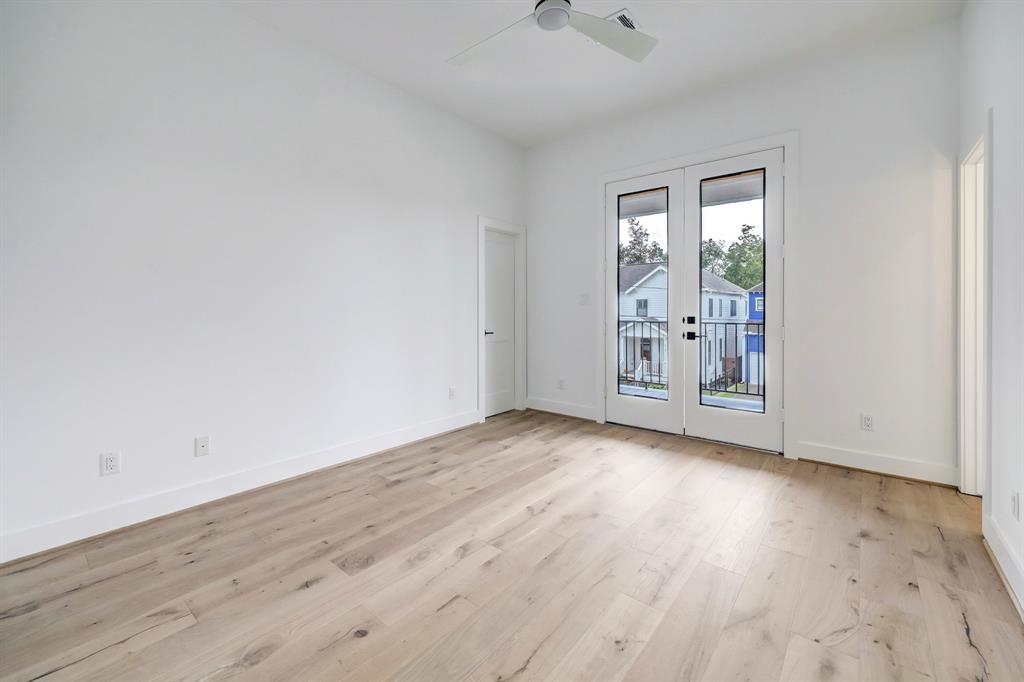 845 E 23rd